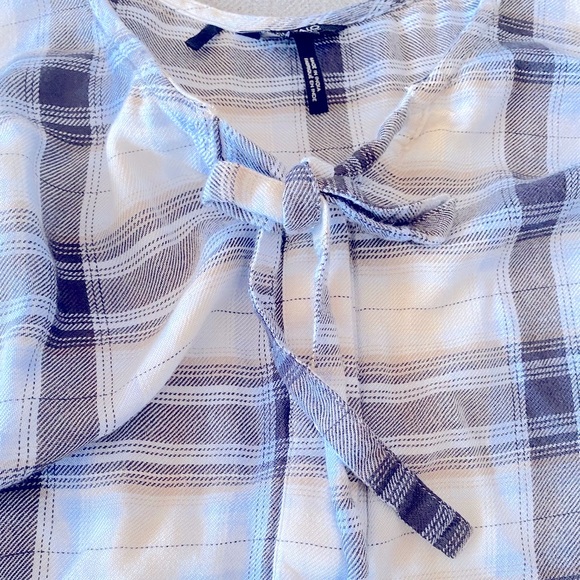 💙BUFFALO💙David Bitton boho peasant top. Size medium. - Picture 2 of 5